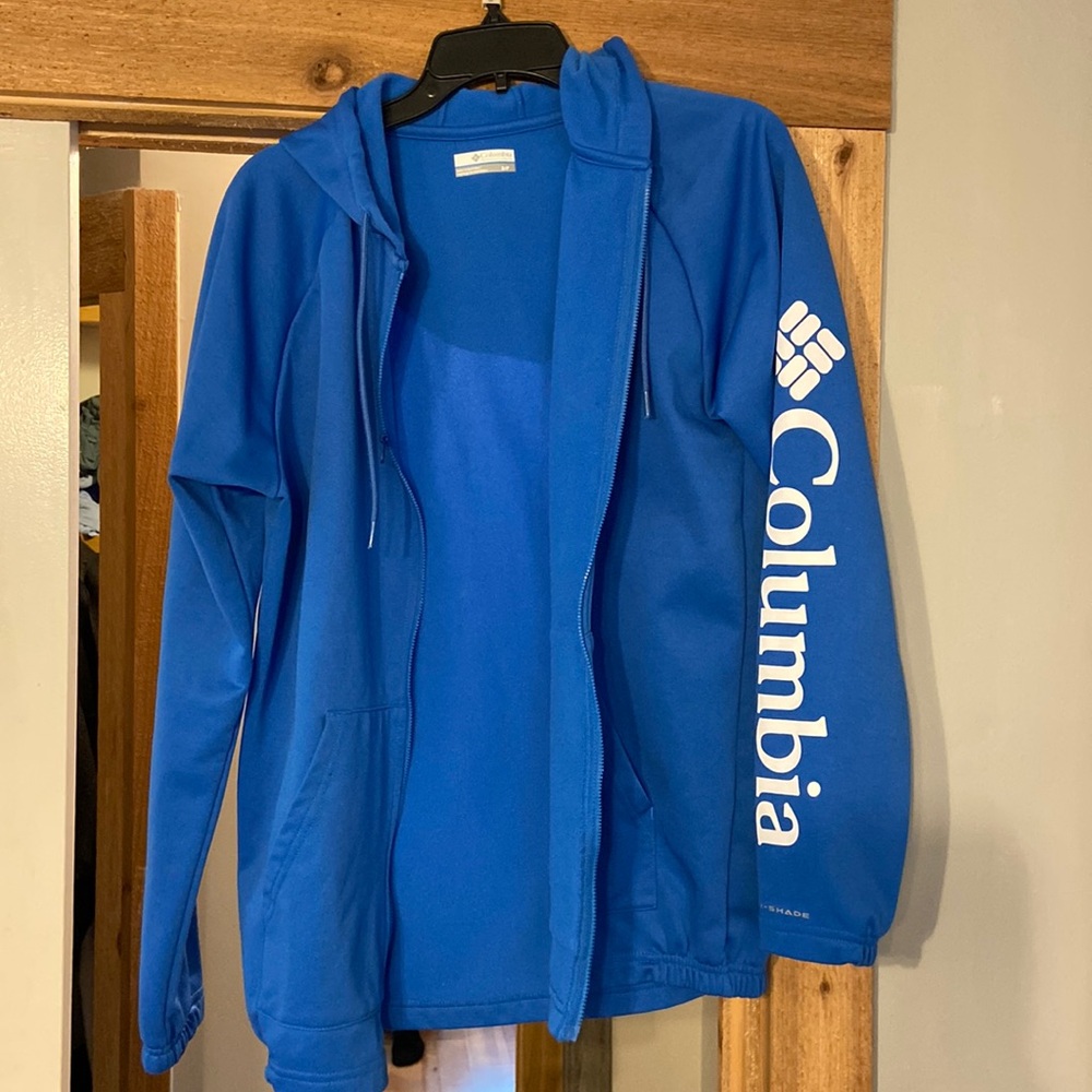 Columbia PFG hooded zip up jacket.